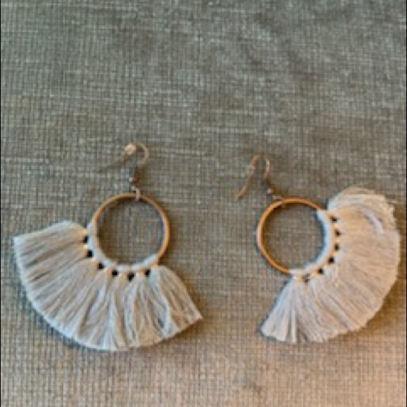 Earring - Picture 3 of 3